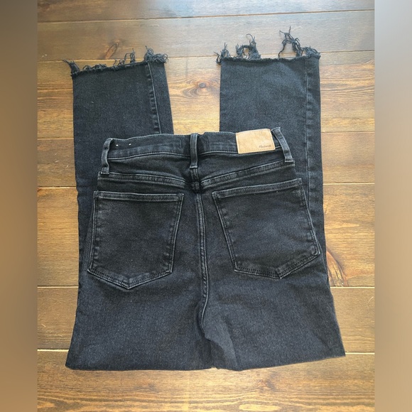 Madewell Cali Demi-Boot Jeans in Bayland Wash: Raw-Hem Edition - Picture 4 of 7